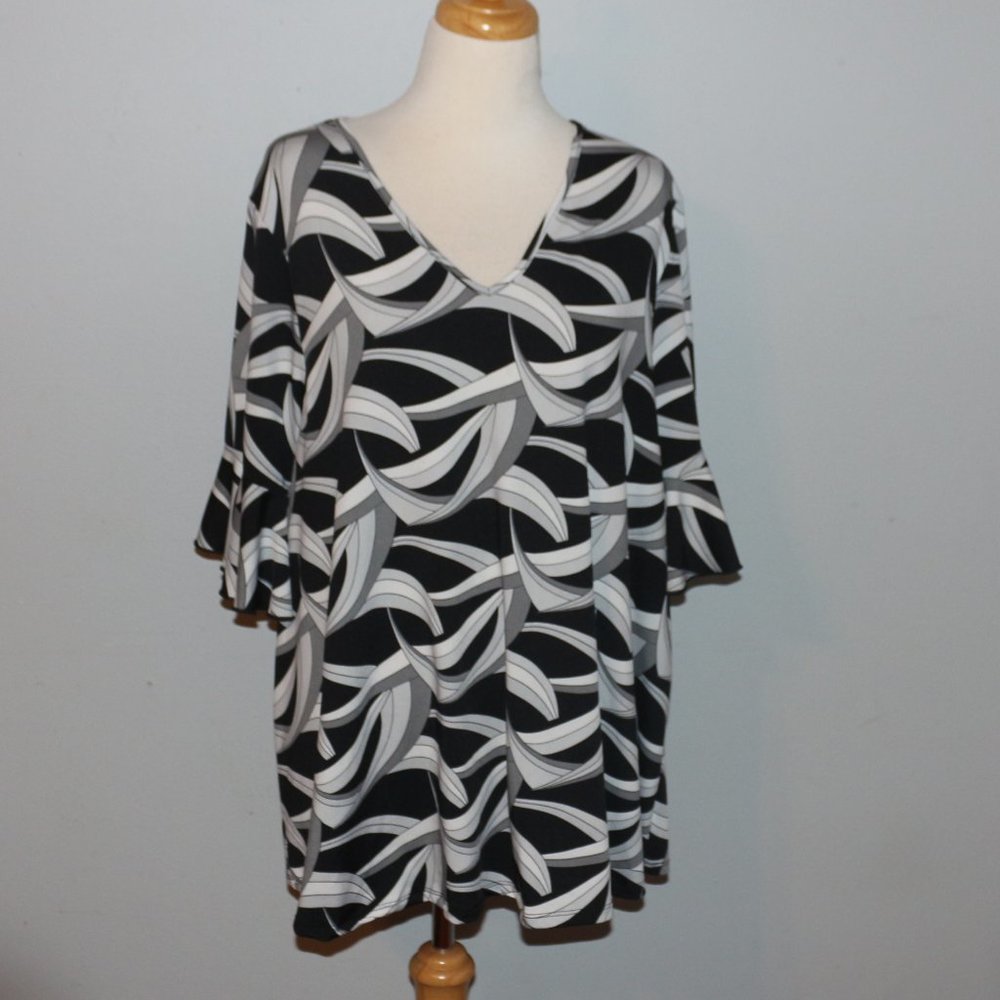 Stitch Wurks Size 2X Black and White Shirt Top EUC Plus Size